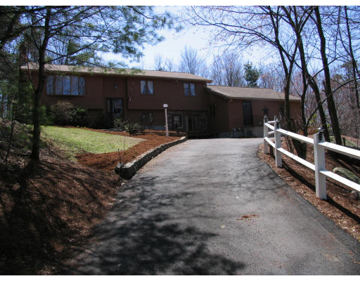 18 Deerfield Road Shrewsbury, MA 01545 - Photo 1 of 21 Gallery Image 1