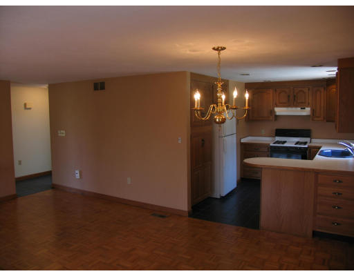 18 Deerfield Road Shrewsbury, MA 01545 - Photo 15 of 21 Gallery Image 15