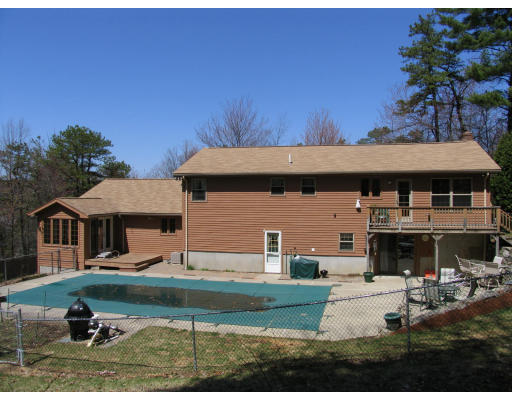 18 Deerfield Road Shrewsbury, MA 01545 - Photo 21 of 21 Gallery Image 21