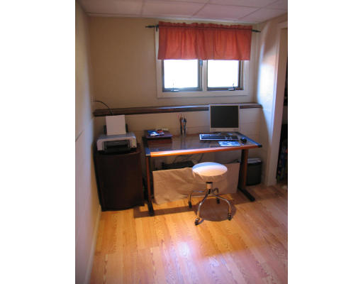 18 Deerfield Road Shrewsbury, MA 01545 - Photo 10 of 21 Gallery Image 10