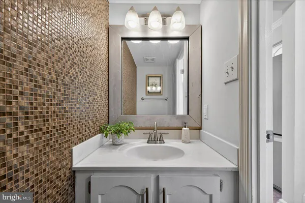 $629,999 | 6163 Forest Creek Lane, Springfield, VA 22152