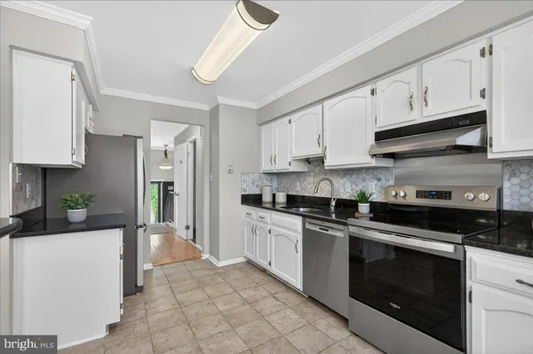 $629,999 | 6163 Forest Creek Lane, Springfield, VA 22152