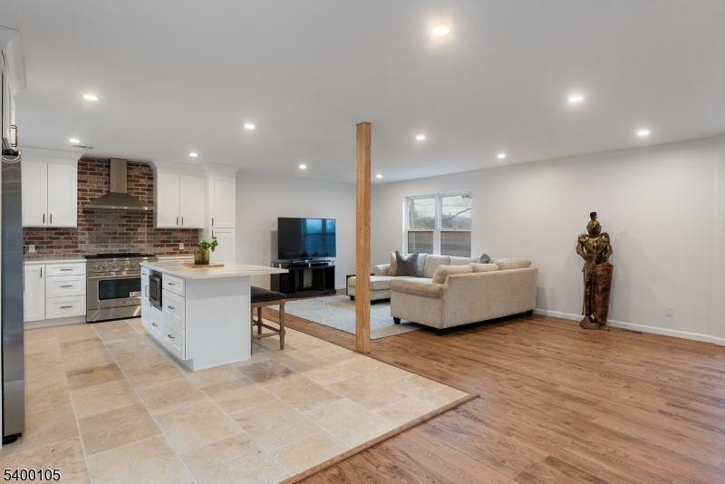 11 Furnace Road Chester, NJ 07930 - Photo 3 of 39