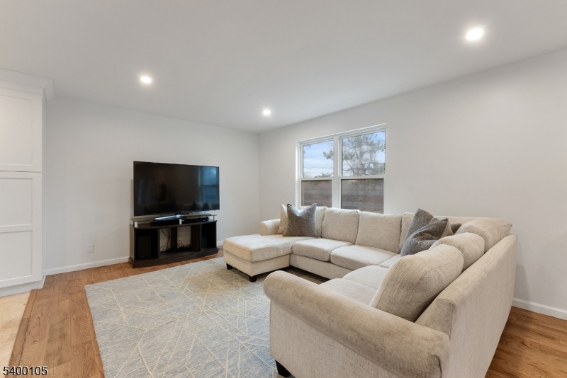 11 Furnace Road Chester, NJ 07930 - Photo 10 of 39