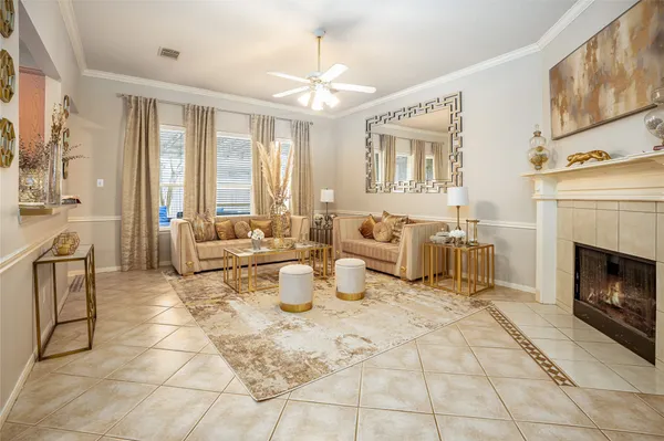 $2,500 | 1631 Crescent Shores Lane, Pasadena, TX 77586