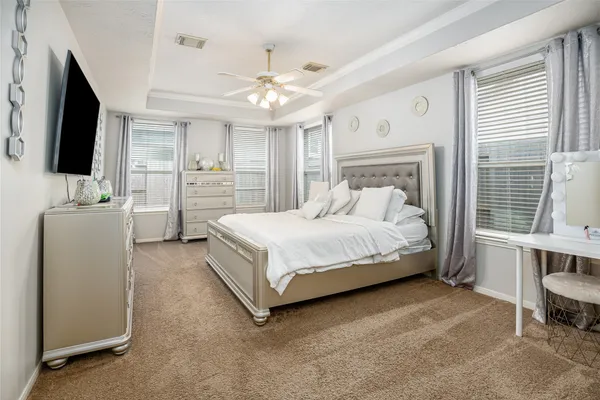 $2,500 | 1631 Crescent Shores Lane, Pasadena, TX 77586