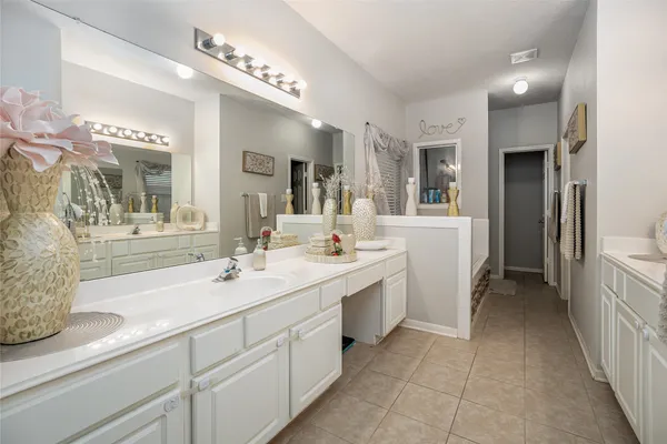 $2,500 | 1631 Crescent Shores Lane, Pasadena, TX 77586