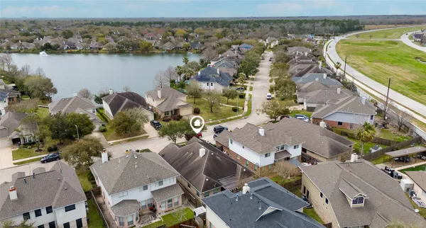 $2,500 | 1631 Crescent Shores Lane, Pasadena, TX 77586