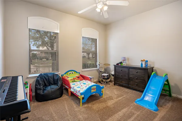 $2,500 | 1631 Crescent Shores Lane, Pasadena, TX 77586