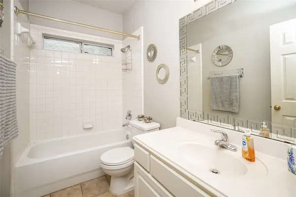 $2,500 | 1631 Crescent Shores Lane, Pasadena, TX 77586