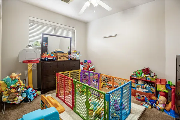 $2,500 | 1631 Crescent Shores Lane, Pasadena, TX 77586