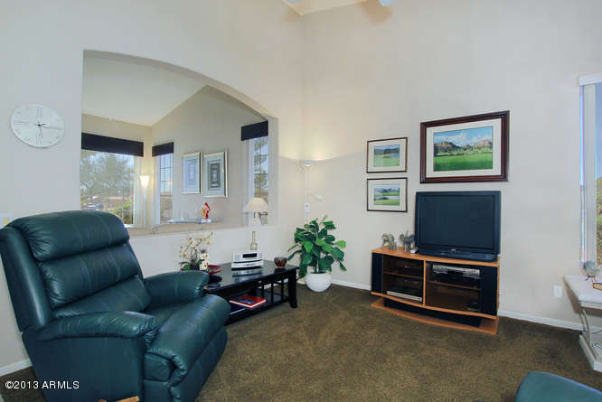 15694 Piccadilly Road Goodyear, AZ 85395 - Photo 4 of 16 Great Room