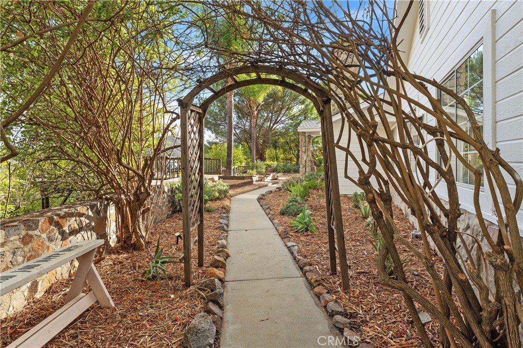 10526 Rainbrook Drive Fallbrook, CA 92028 - Photo 34 of 63