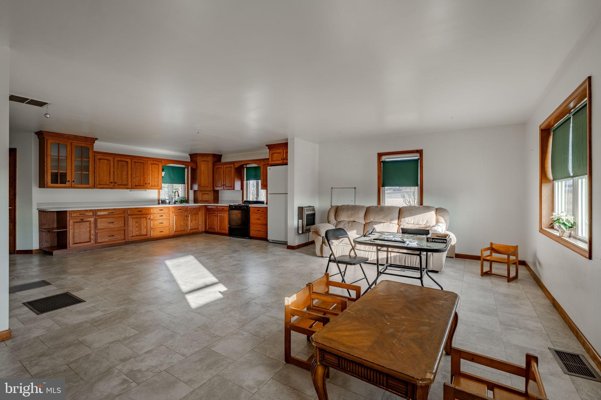 98 London Vale Road Gordonville, PA 17529 - Photo 8 of 72 Gallery Image 8