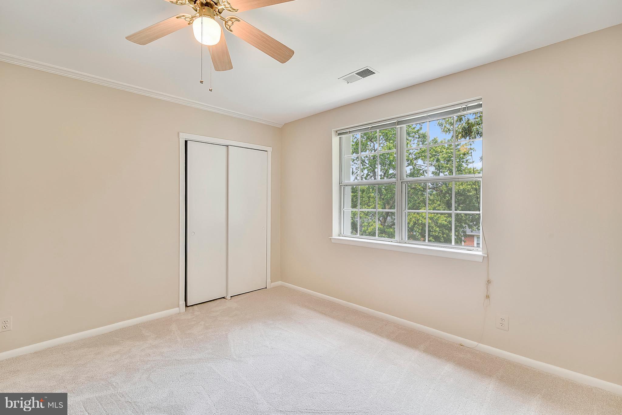 4615 28th Road South, Unit B Arlington, VA 22206 - Photo 12 of 24 an empty room with a window