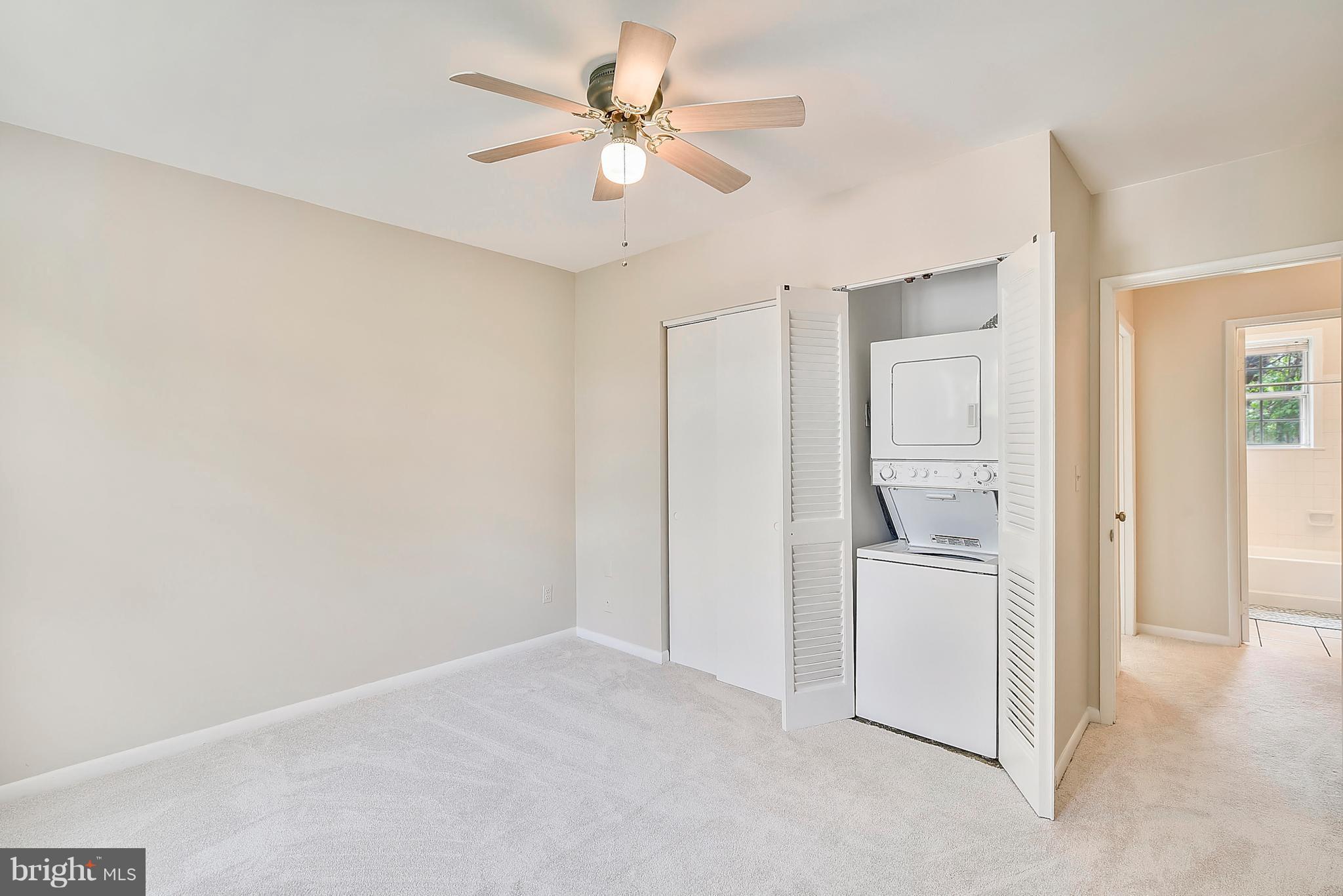 4615 28th Road South, Unit B Arlington, VA 22206 - Photo 13 of 24 an empty room with a bathroom