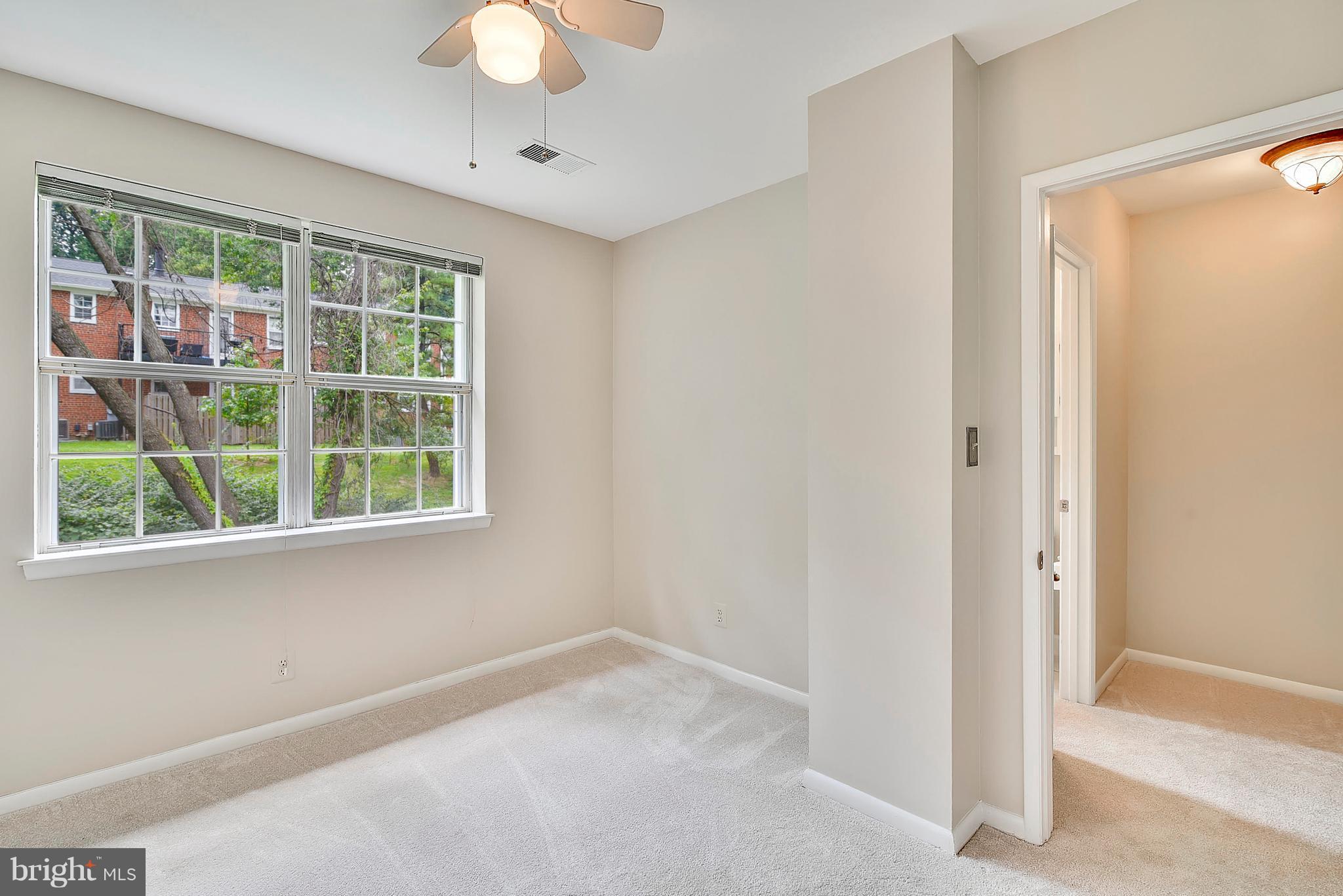 4615 28th Road South, Unit B Arlington, VA 22206 - Photo 10 of 24 an empty room with a window