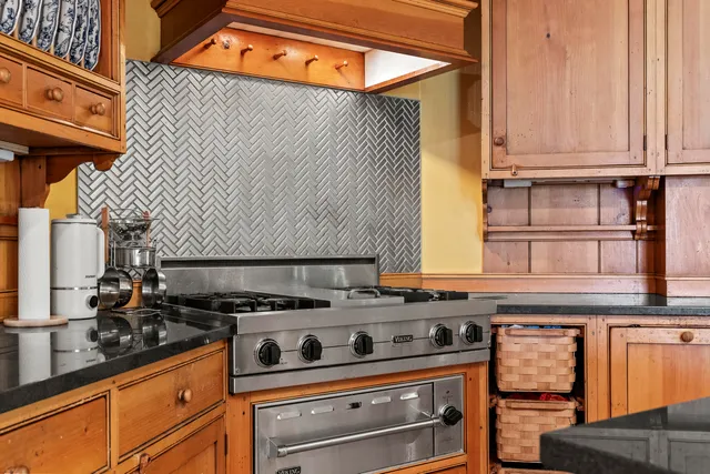 $2,195,000 | 298 Ocean Avenue, Kennebunkport, ME 04046