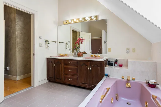 $2,195,000 | 298 Ocean Avenue, Kennebunkport, ME 04046