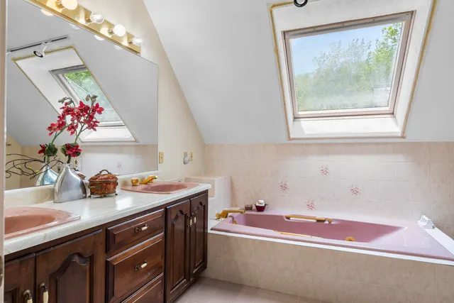 $2,195,000 | 298 Ocean Avenue, Kennebunkport, ME 04046