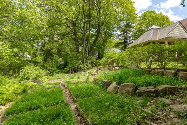 $2,195,000 | 298 Ocean Avenue, Kennebunkport, ME 04046