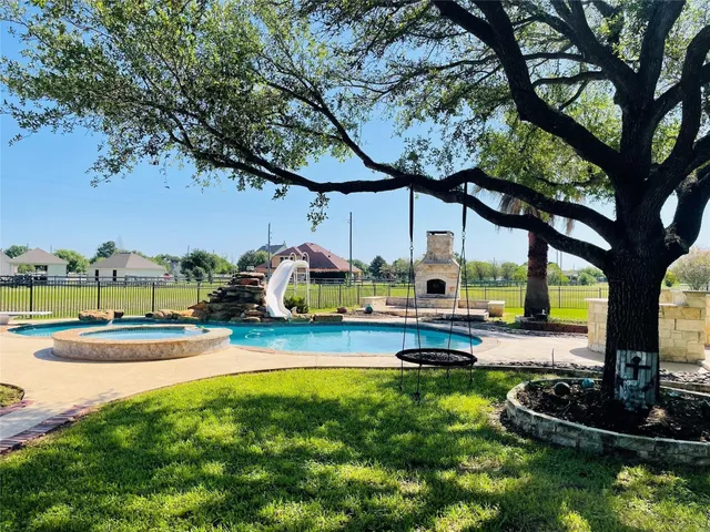 a view of lake with houses