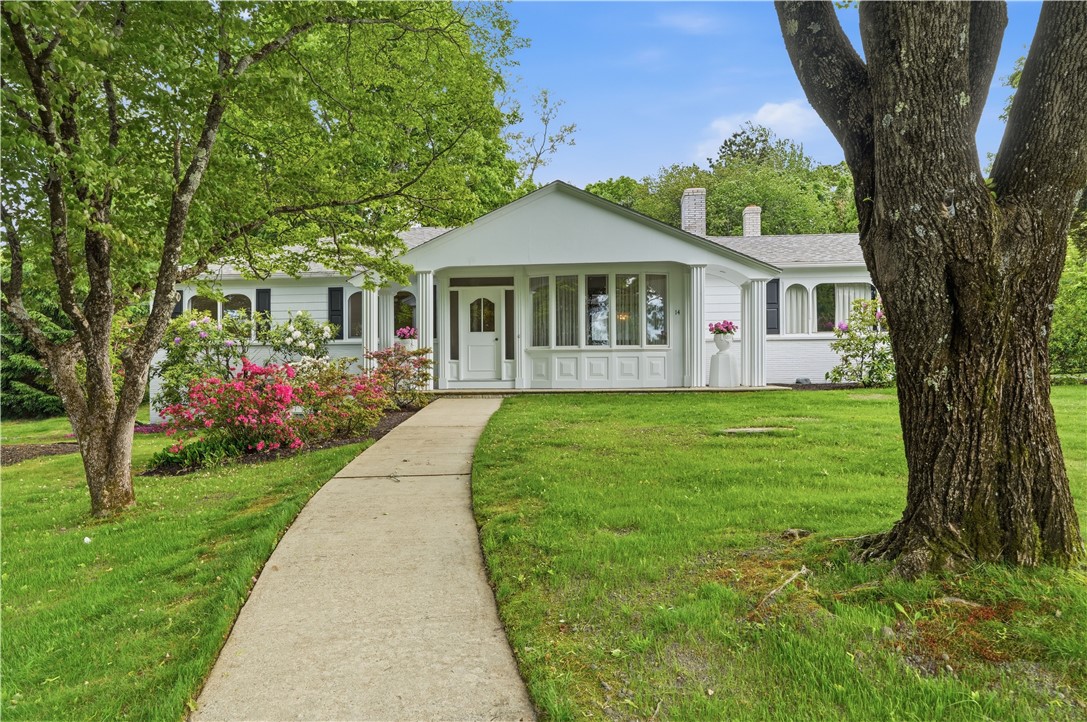 14 Cardinal Road Cranston, RI 02921 - Photo 2 of 22