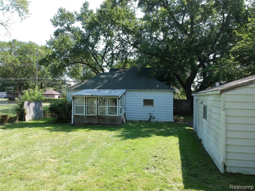 25601 Peter Kaltz Road Warren, MI 48091 - Photo 6 of 19