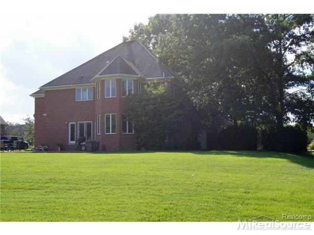 60576 Balmoral Way Rochester, MI 48306 - Photo 5 of 29 Gallery Image 5