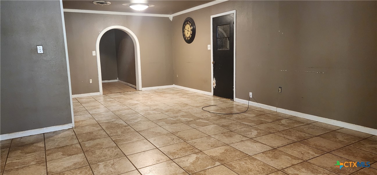 604 Davis Street Edna, TX 77957 - Photo 4 of 26