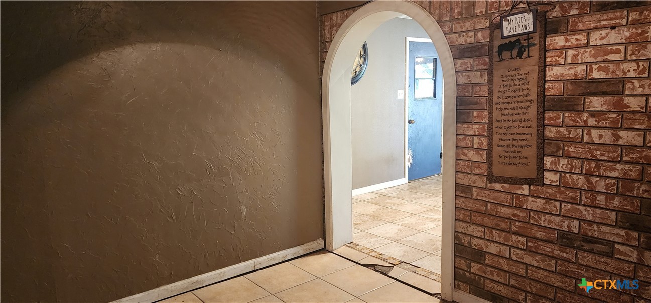 604 Davis Street Edna, TX 77957 - Photo 8 of 26 a view of a bathroom