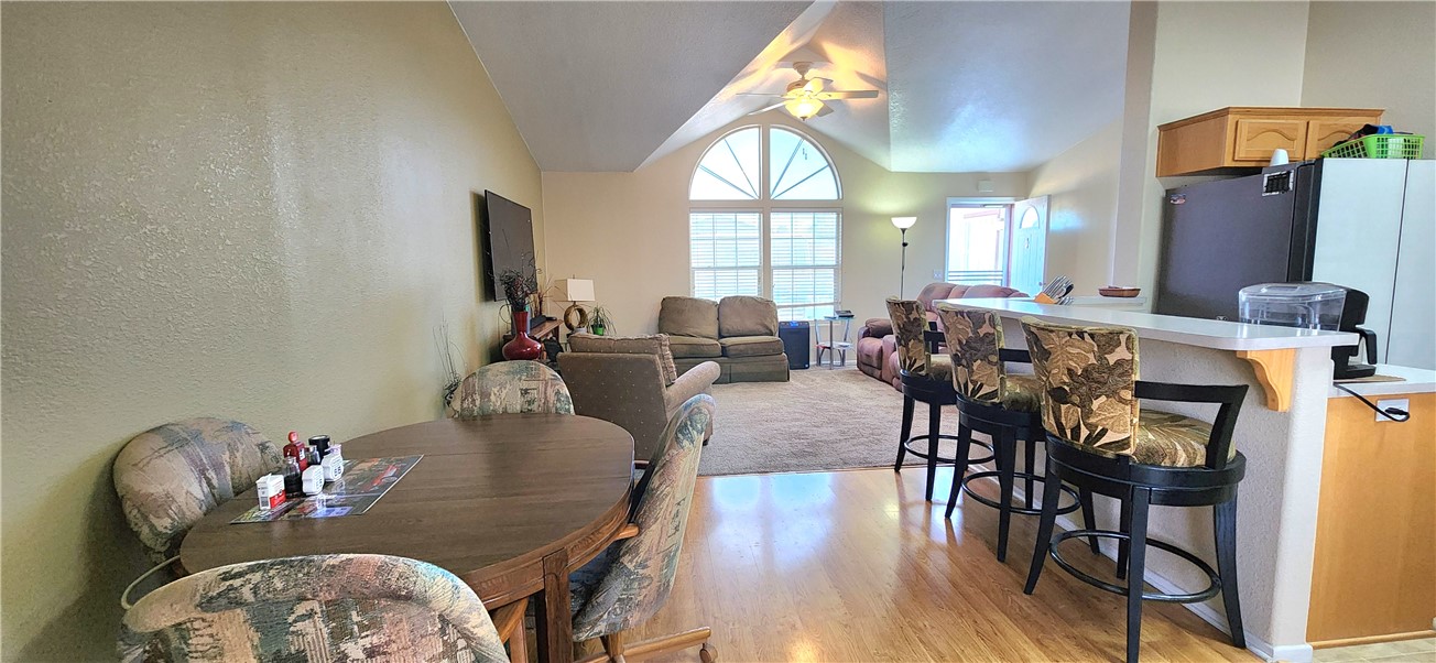 1545 East El Rodeo Road, Unit 18 Fort Mohave, AZ 86426 - Photo 17 of 74 Dining Area