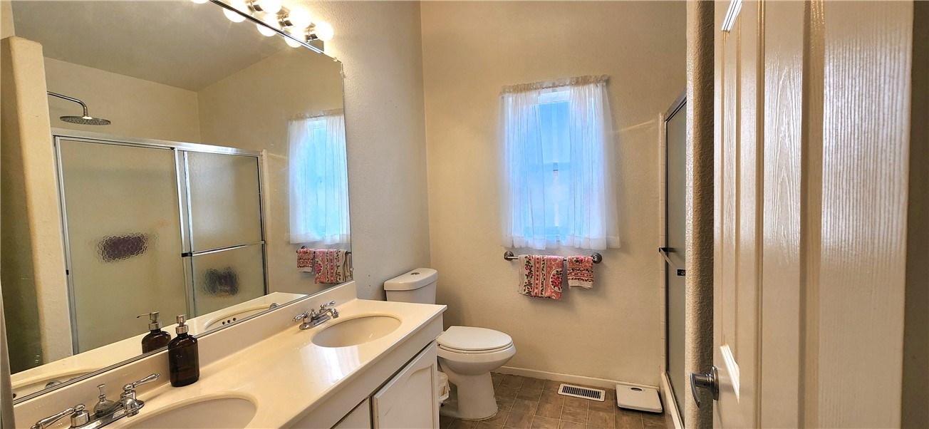 1545 East El Rodeo Road, Unit 18 Fort Mohave, AZ 86426 - Photo 26 of 74 Bathroom