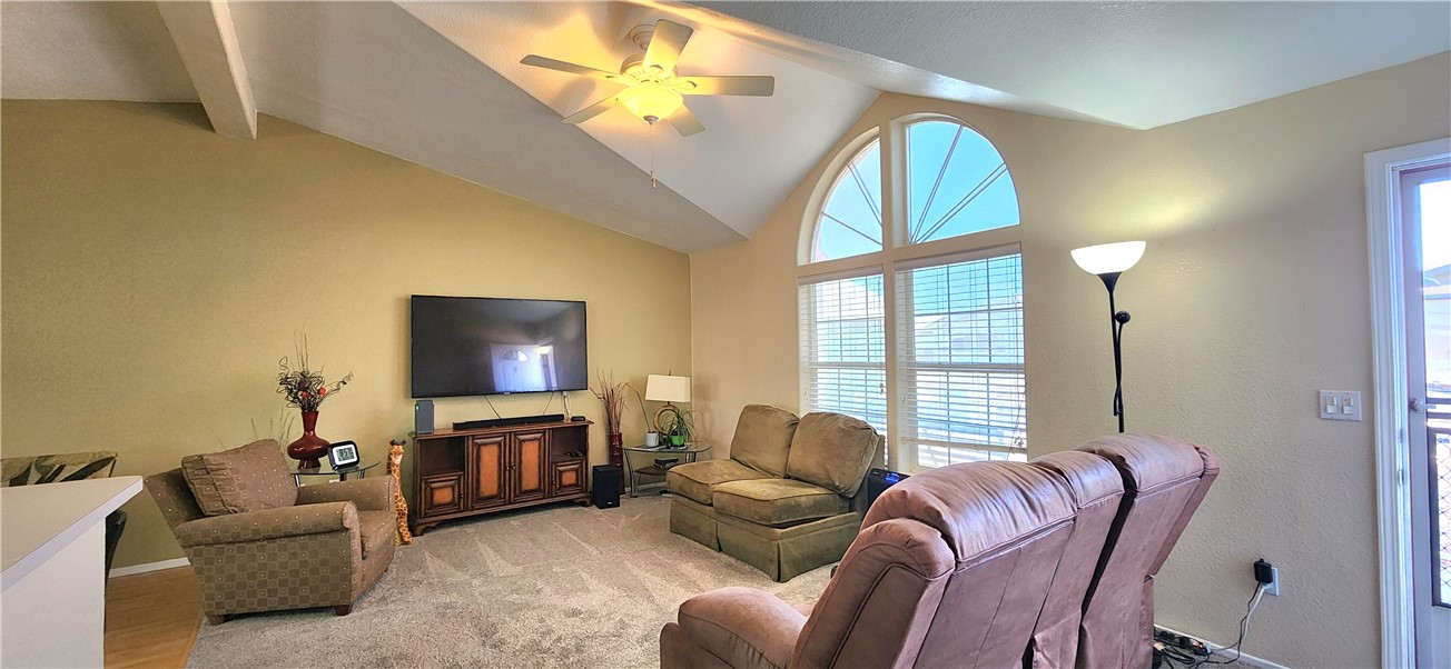 1545 East El Rodeo Road, Unit 18 Fort Mohave, AZ 86426 - Photo 5 of 74 Living Room