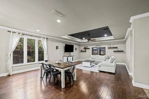 $484,900 | 5442 Southlake Drive, Pace, FL 32571