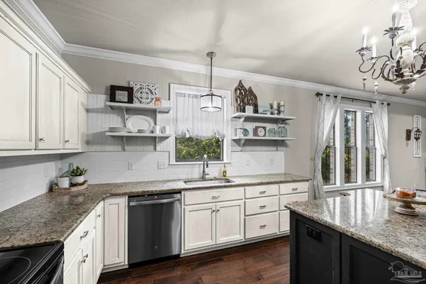 $484,900 | 5442 Southlake Drive, Pace, FL 32571