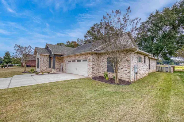 $484,900 | 5442 Southlake Drive, Pace, FL 32571