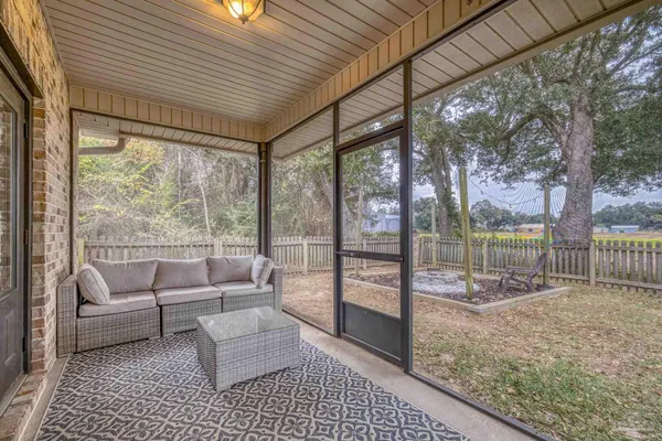 $484,900 | 5442 Southlake Drive, Pace, FL 32571