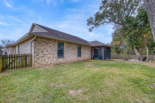 $484,900 | 5442 Southlake Drive, Pace, FL 32571