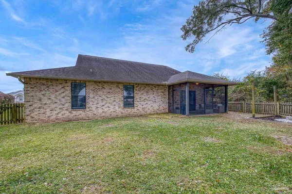 $484,900 | 5442 Southlake Drive, Pace, FL 32571