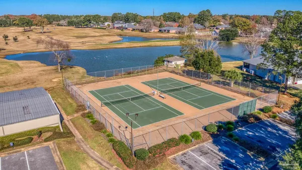 $484,900 | 5442 Southlake Drive, Pace, FL 32571