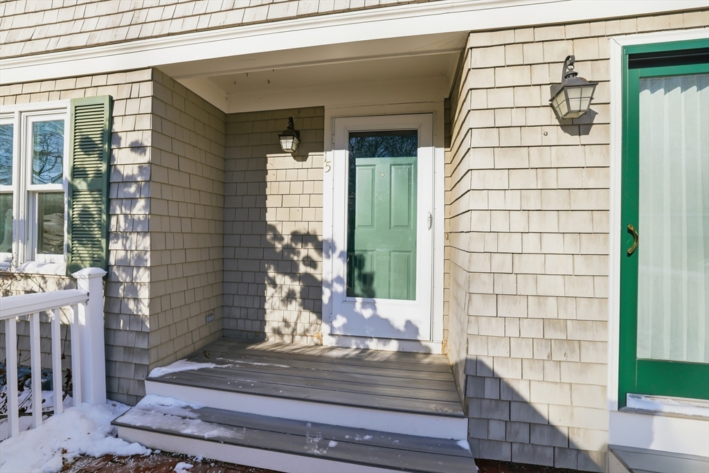 a view of entrance door of the house