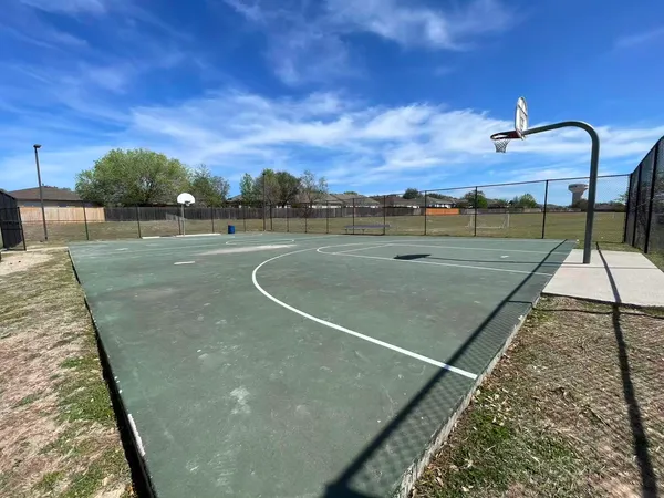 $1,950 | 457 Dragon Ridge Road, Buda, TX 78610