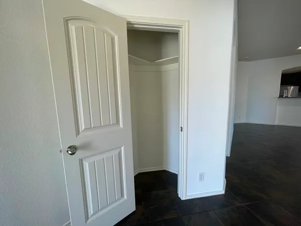 $1,950 | 457 Dragon Ridge Road, Buda, TX 78610