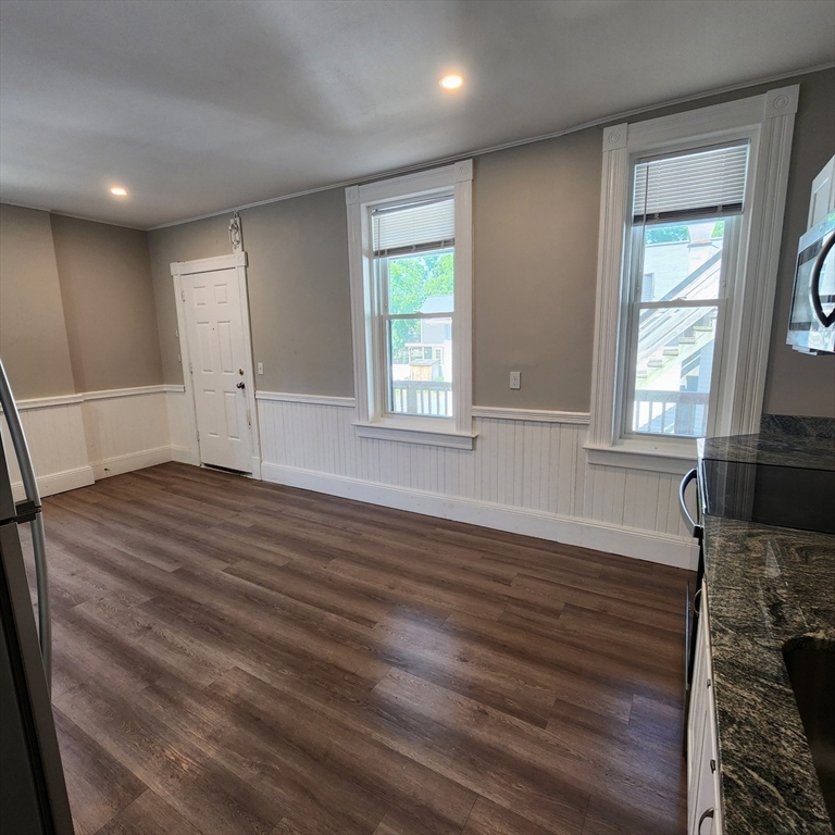 76.5 Maple Street, Unit L Northampton, MA 01062 - Photo 4 of 15