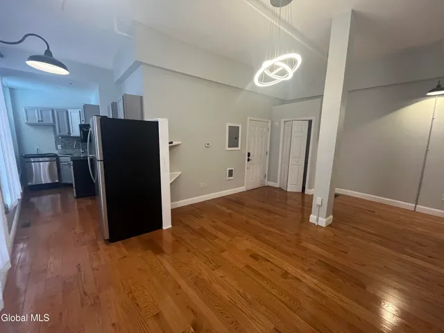 $1,625 | 37 Maiden Lane, Unit 4B, Albany, NY 12207