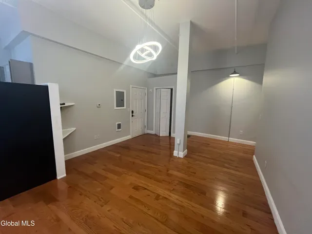 $1,625 | 37 Maiden Lane, Unit 4B, Albany, NY 12207