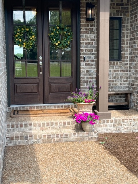 488 Cole's Ferry Road Gallatin, TN 37066 - Photo 18 of 43 a view of bath room with windows