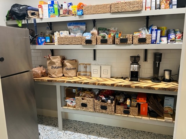 488 Cole's Ferry Road Gallatin, TN 37066 - Photo 27 of 43 a room with wooden shelves and wooden shelves