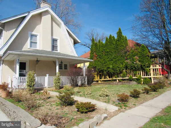 a view of a house with a outdoor space